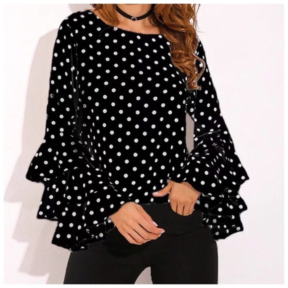Tops - ‼️PRICE FIRM LAST CALL Polka Dot Ruffle Sleeve Top
